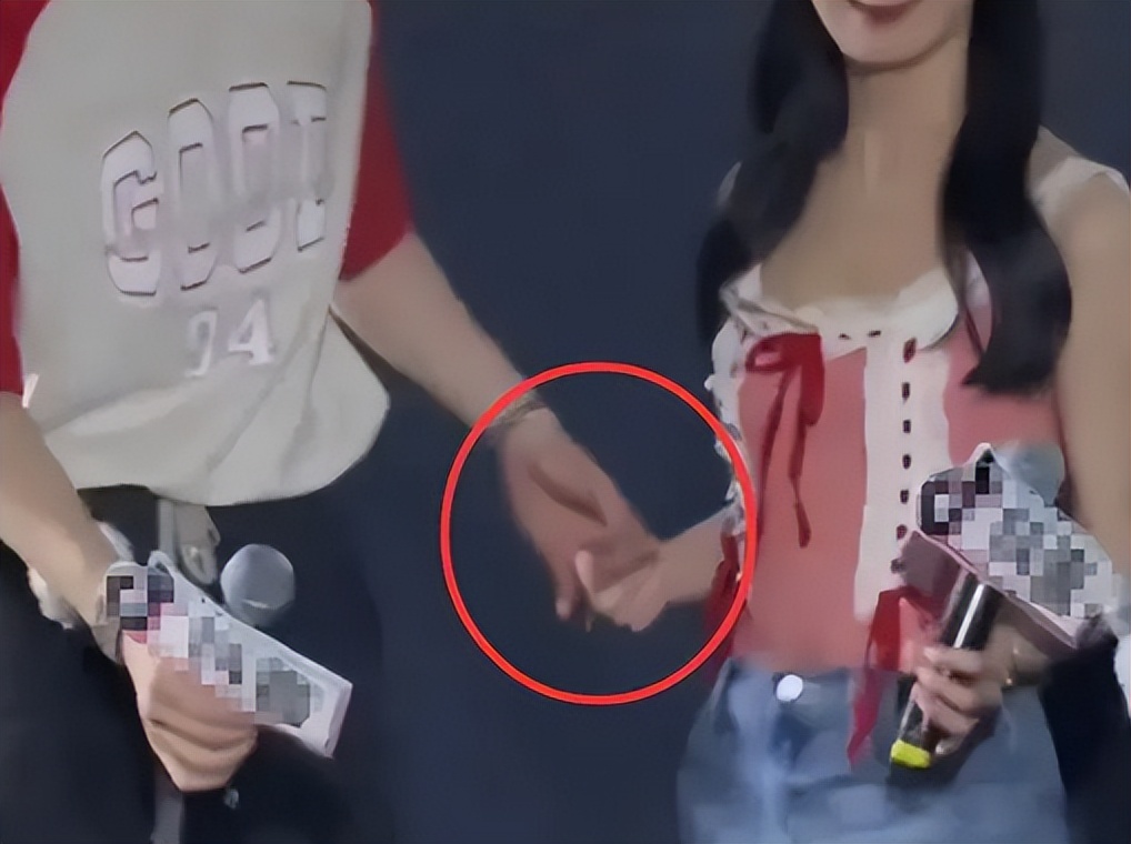 白敬亭宋轶互动好甜,白敬亭宋轶情侣见面会