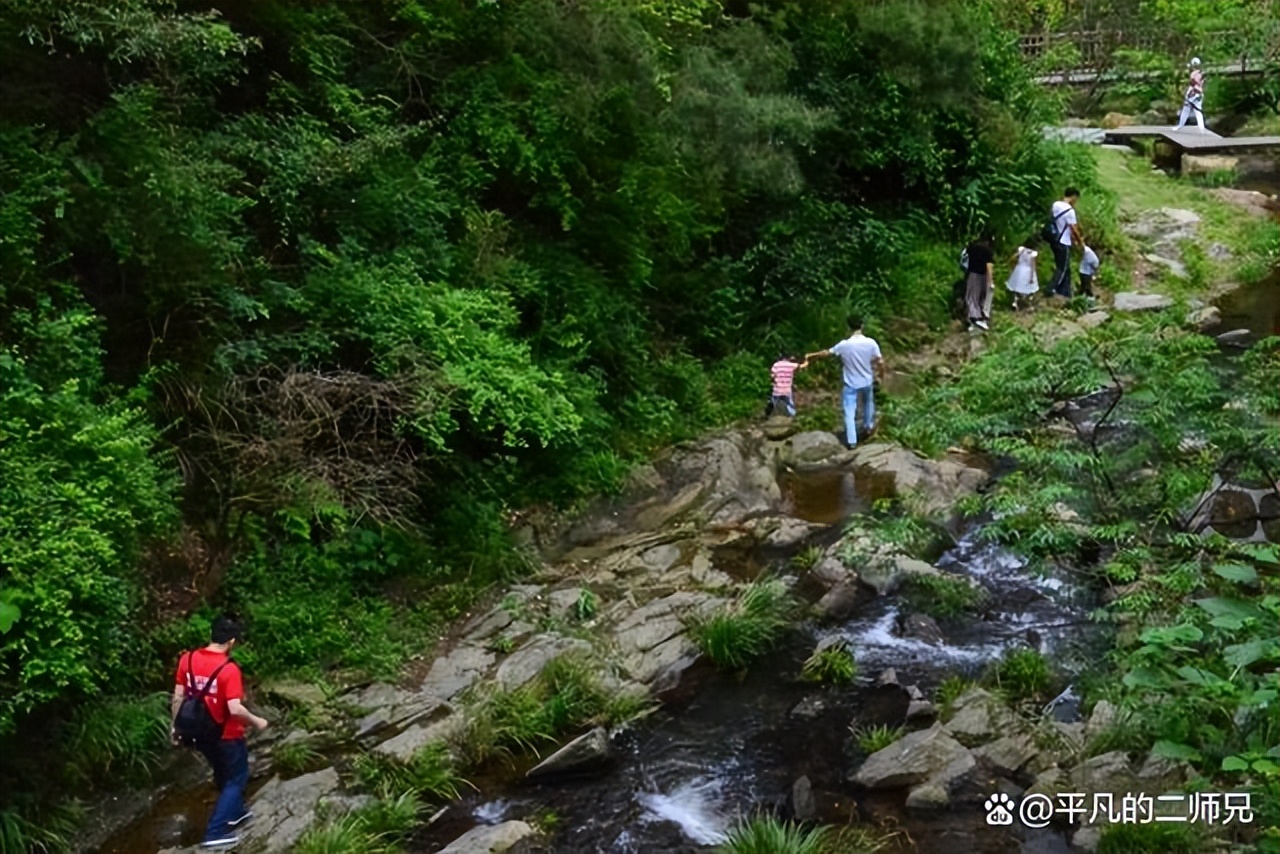 南昌出发三日游旅游景点推荐表,南昌周边旅游攻略溪霞怪石岭景点