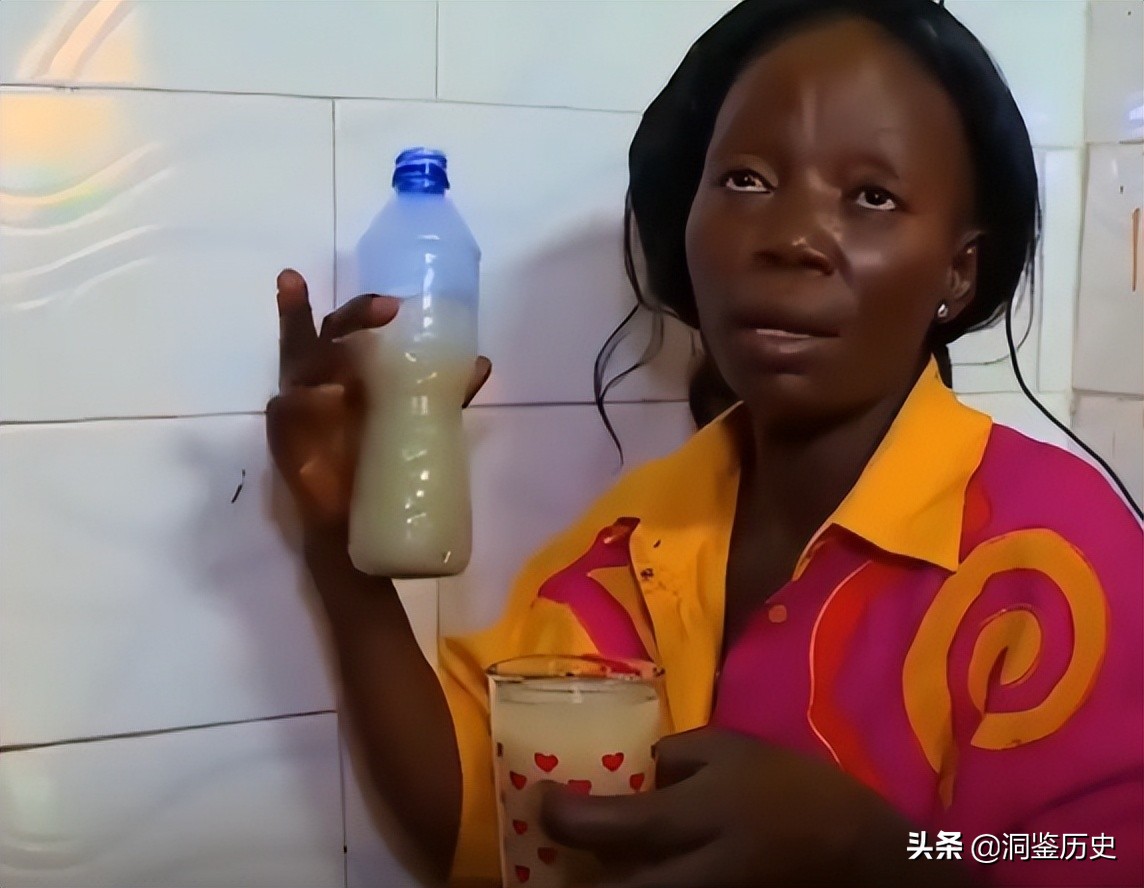 2018年非洲“先知”卖万能神药,用柠檬水兑汽油,一年狂捞1000万