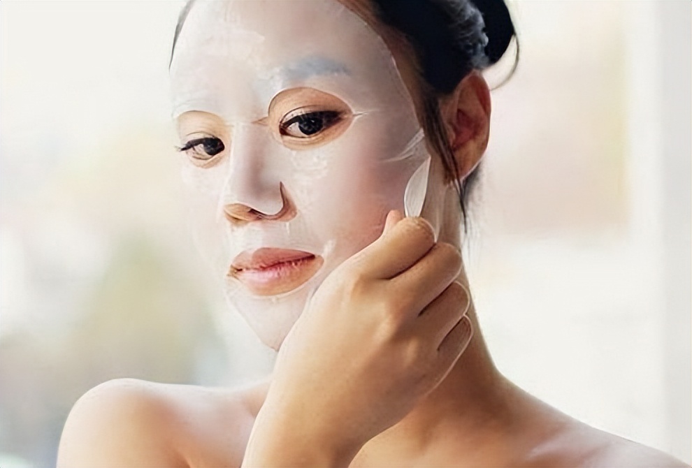 很深的法令纹有什么办法去除,日常如何去除法令纹