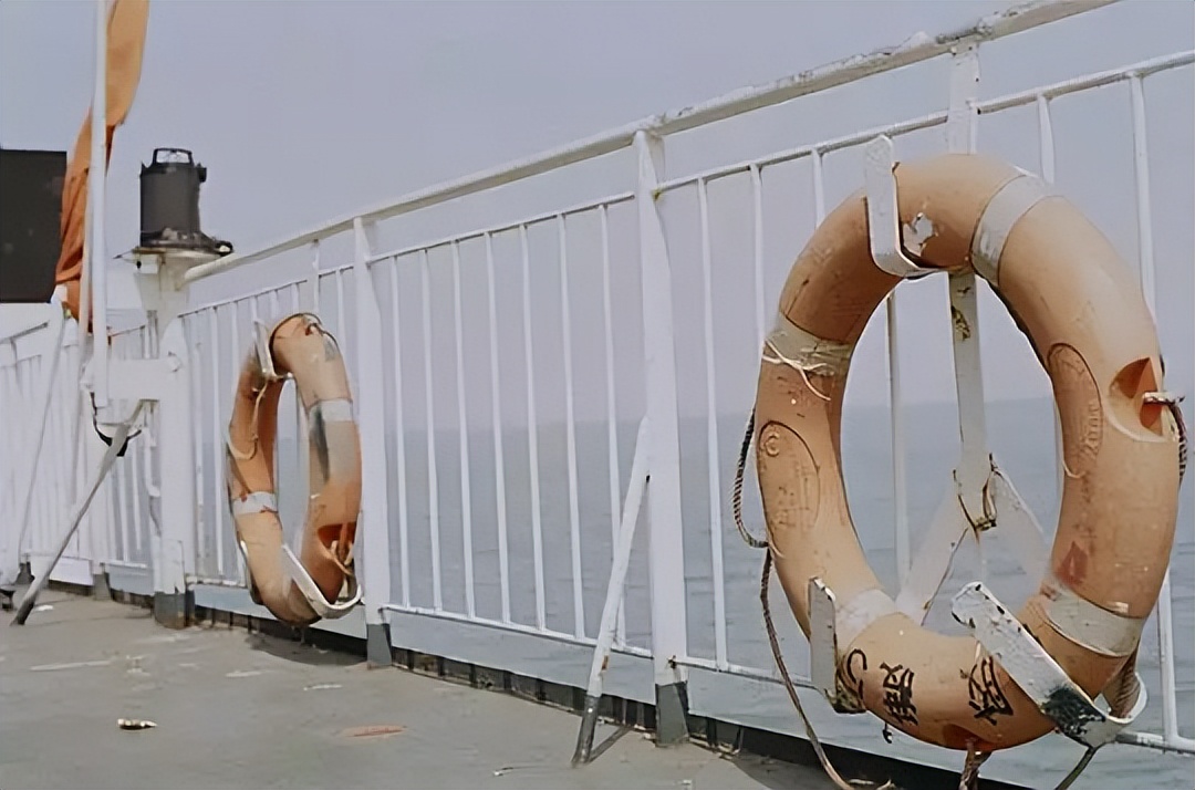 香港的天星小轮是什么样子的,香港天星小轮尖沙咀