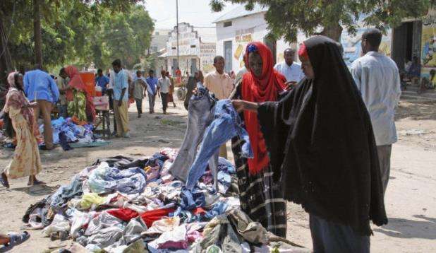 回收旧衣服1吨能赚多少,回收旧衣服一个月能挣20万吗