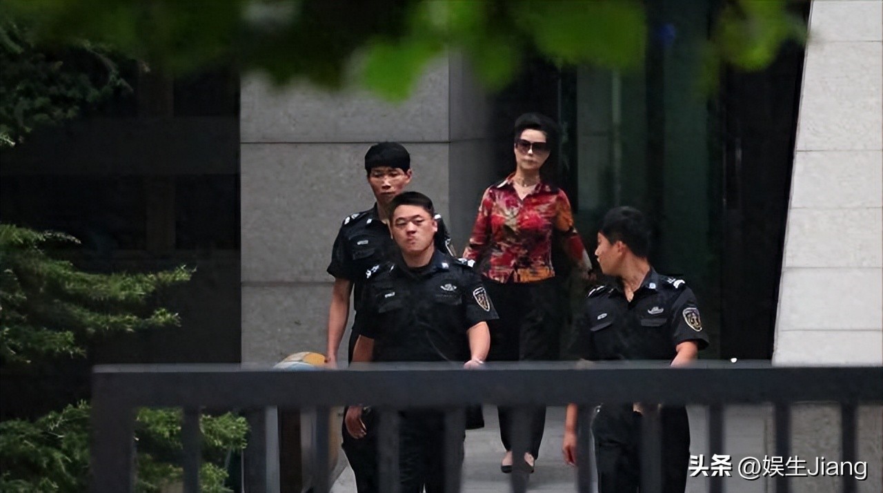 李双江的儿子李天一现在状况,被李天一伤害的女孩现在如何