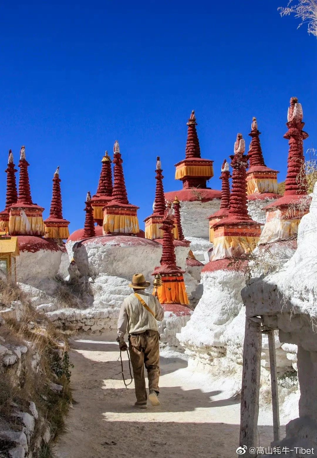 拉萨周边适合晚上去的地方,拉萨附近值得去的县城