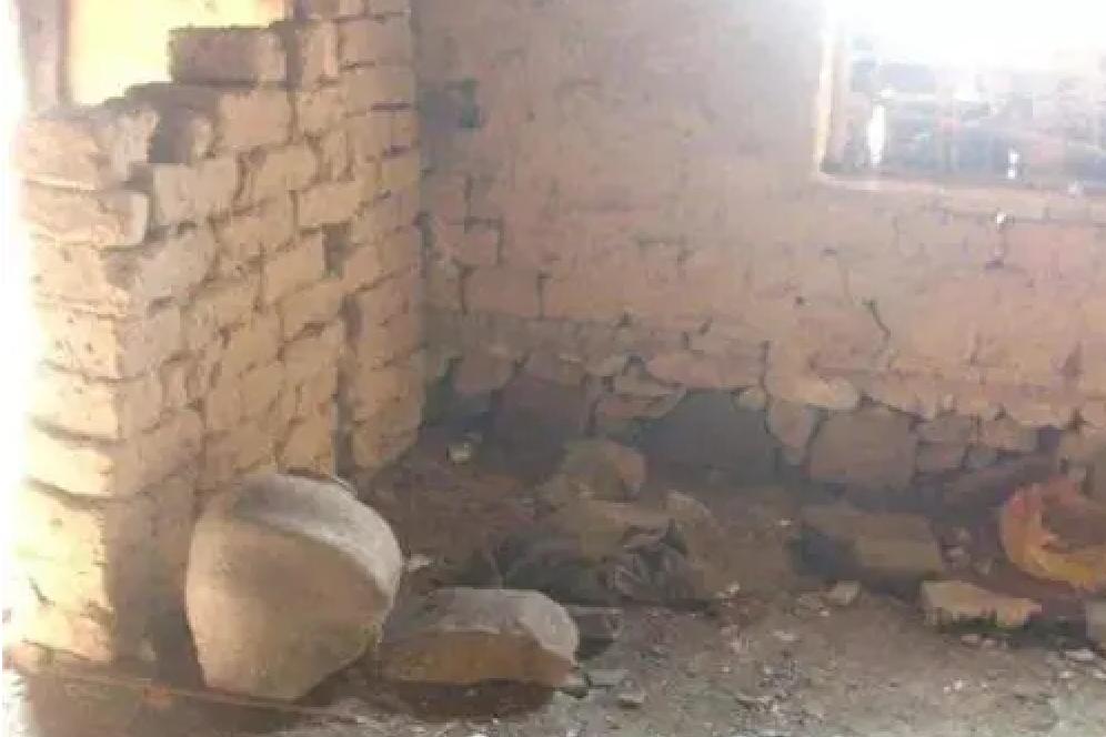 2009年河南一村民走访堂弟，推开门就看见尸体却很淡定：懒死的