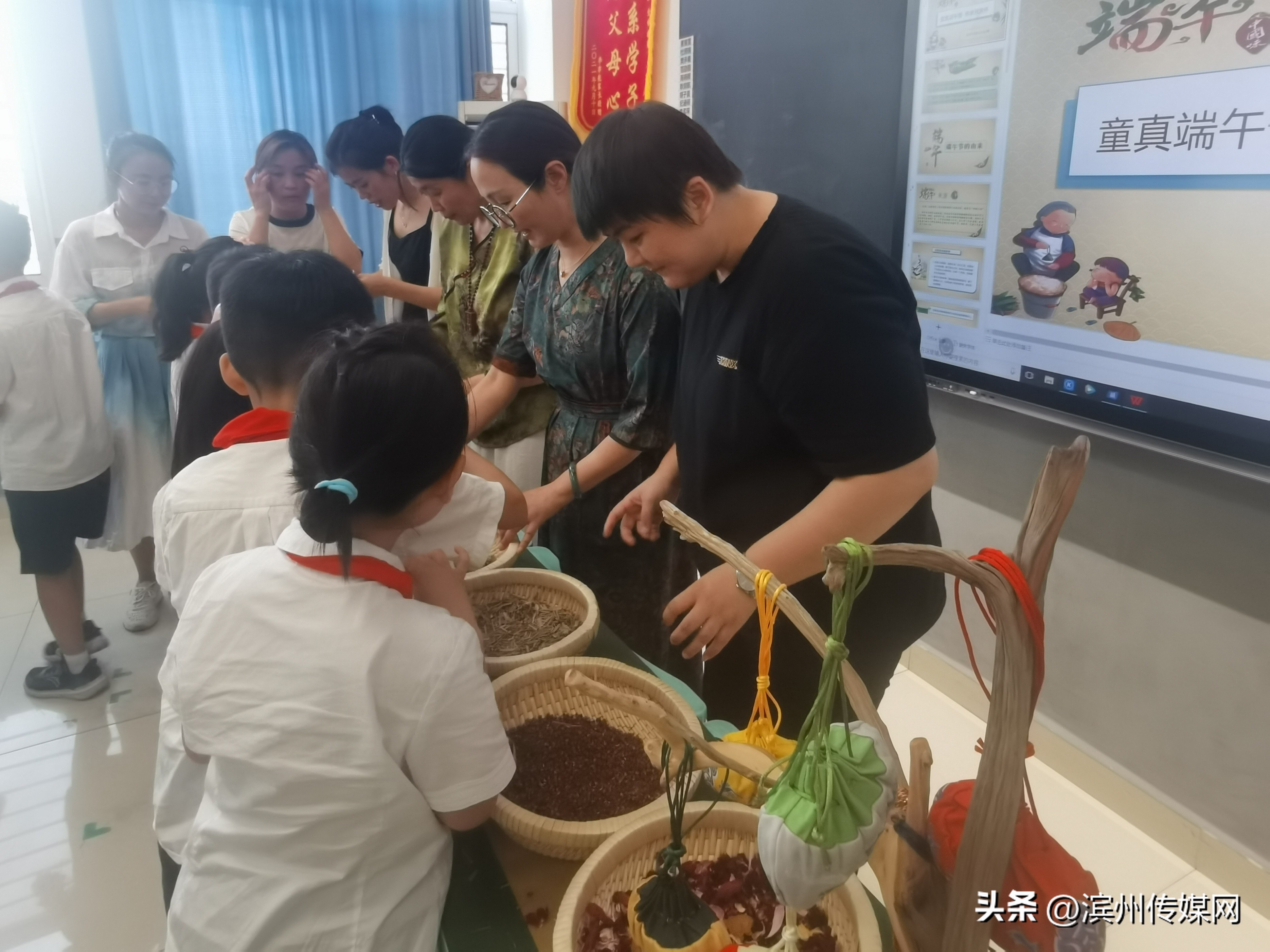 非遗文化进校园课堂设计,学校邀请非遗文化传承人进校园