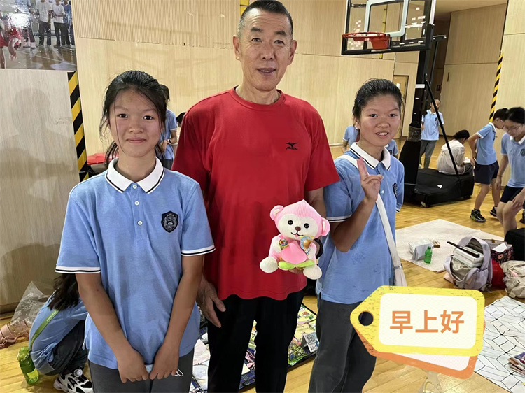 排球运动员速写,刘武人物