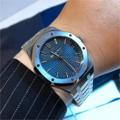 爱彼是顶级品牌吗,爱彼雅属于名牌手表吗