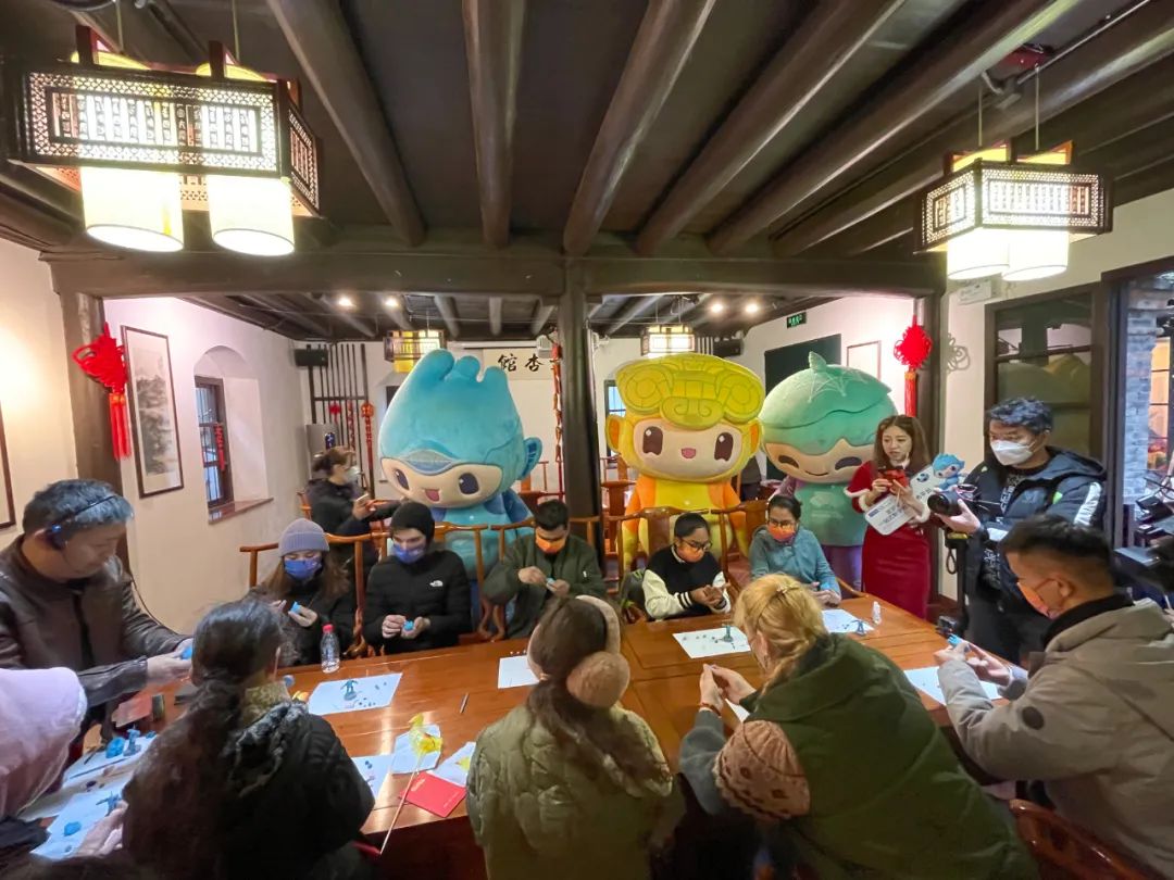 亚运吉祥物宸宸的灵感来自于哪里,亚运吉祥物宸宸怎么用粘土捏