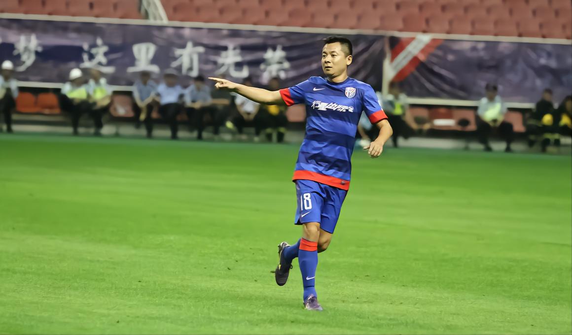 朱骏是哪个游戏的老板,申花老板朱骏身价多少亿