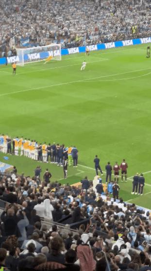 梅西帽子戏法拯救阿根廷队,19岁的梅西在国家德比帽子戏法