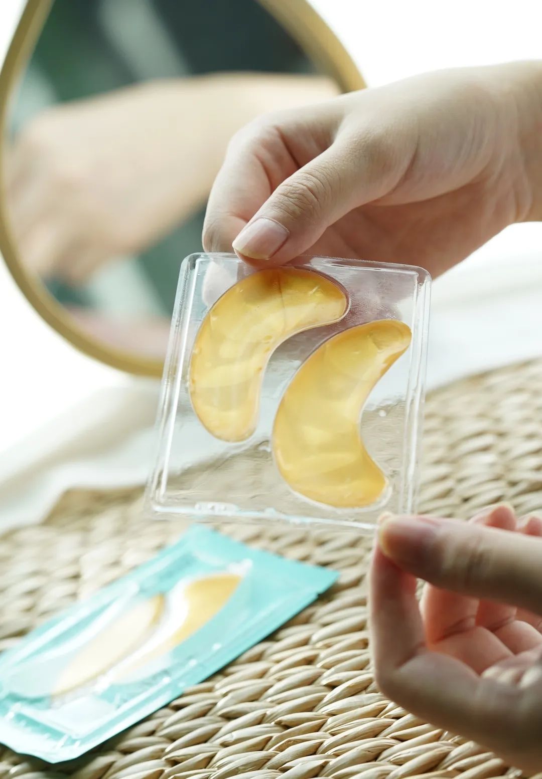 做护肤脸部浮肿怎么回事,护肤品用多了会导致面部水肿吗