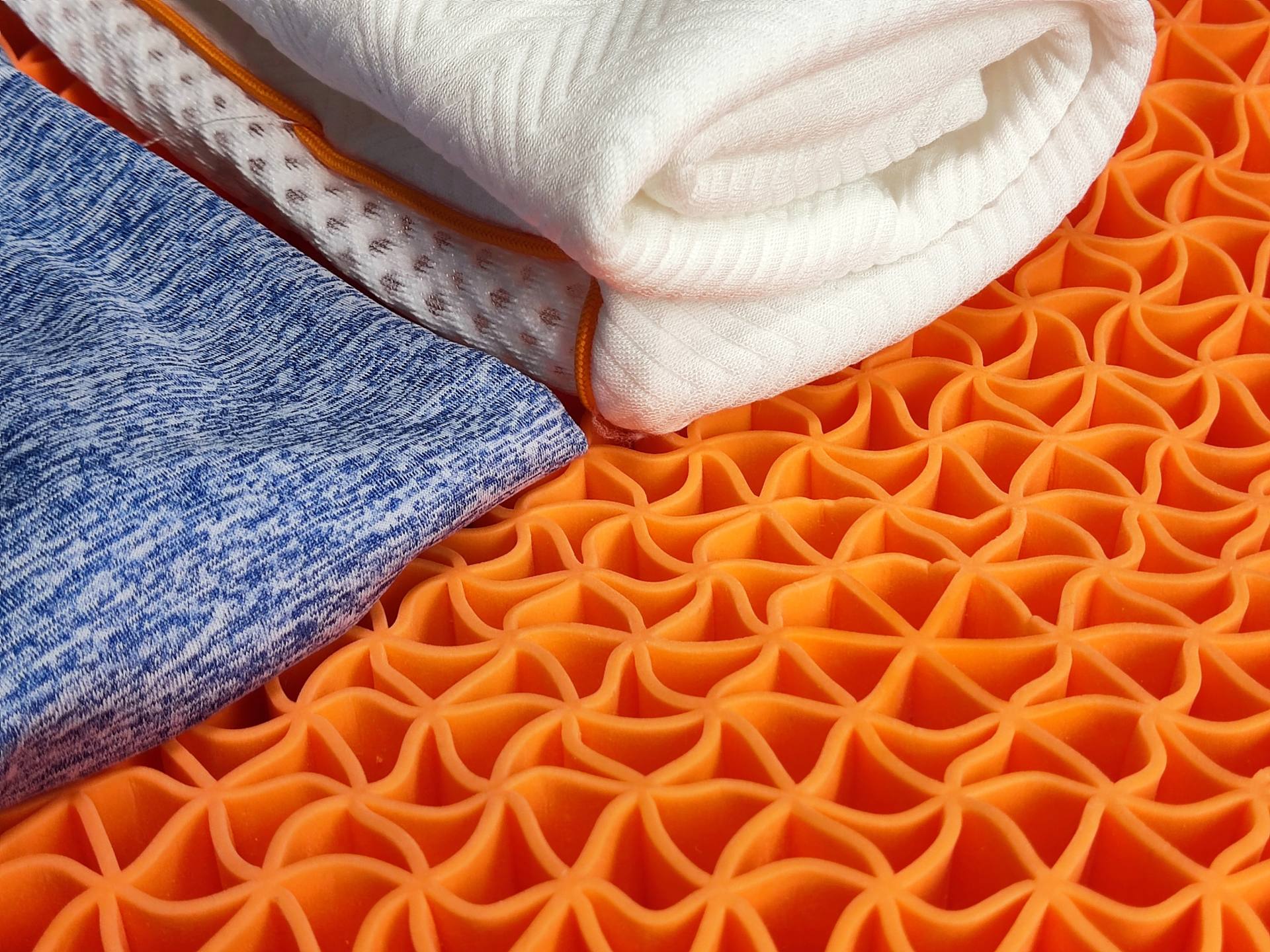 倍轻松颈椎按摩颈枕测评,愉悦之家羽绒被评测