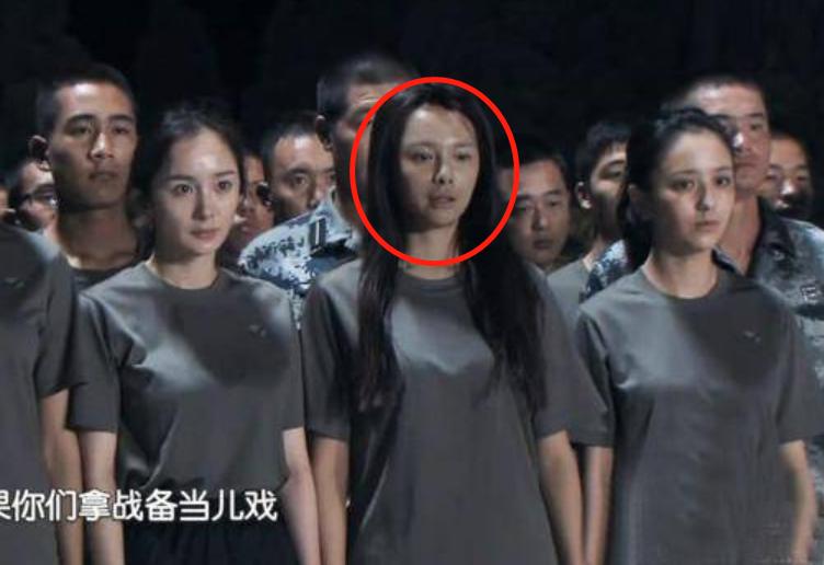 从小黑妞到“白灯泡”，吃美白药、猪蹄敷脸、全身涂粉…女星真难