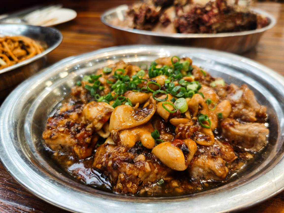 14奔腾b70试驾完整视频,奔腾b7015周年纪念版