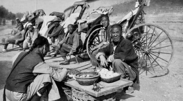 日军侵华兽行,日军当着国军的面杀俘虏