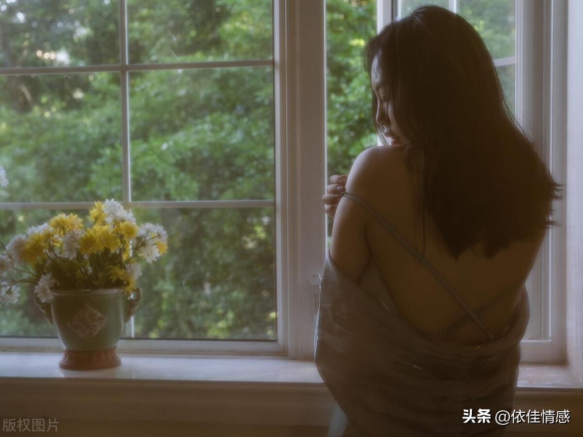 有品位的男人选女人一定很有品味,男人要有内涵女人要有气质