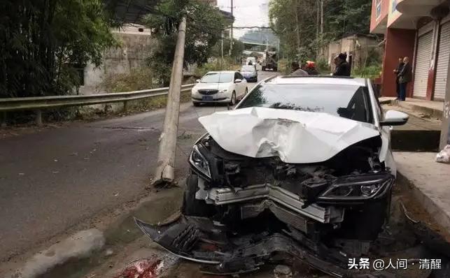 2013年女孩第3次高考，怀疑成绩被掉包586变364，语文作文是空白