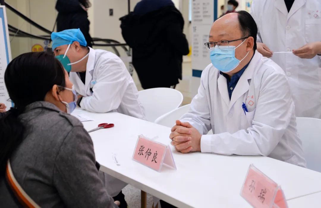 【“三抓三促”-健康先行】兰州市第一人民医院肿瘤科“国际三八妇女节”乳腺疾病义诊活动圆满结束