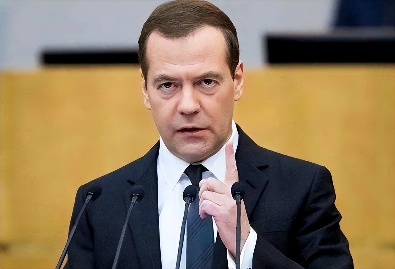 梅德韦杰夫远程导弹,梅德韦杰夫说俄罗斯先进武器