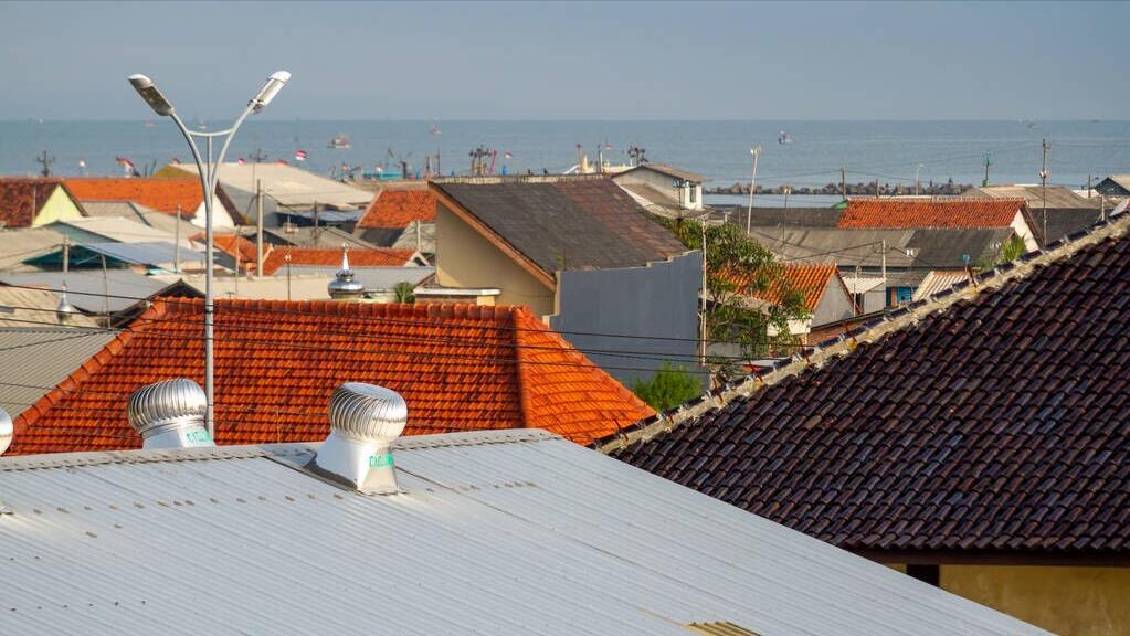 老公下班回家就玩游戏,老公下班回来就只顾玩手机