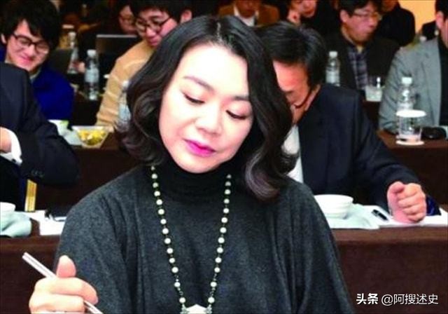 韩国富家千金打骂家里的佣人,韩国富家千金欺负家里的小保姆