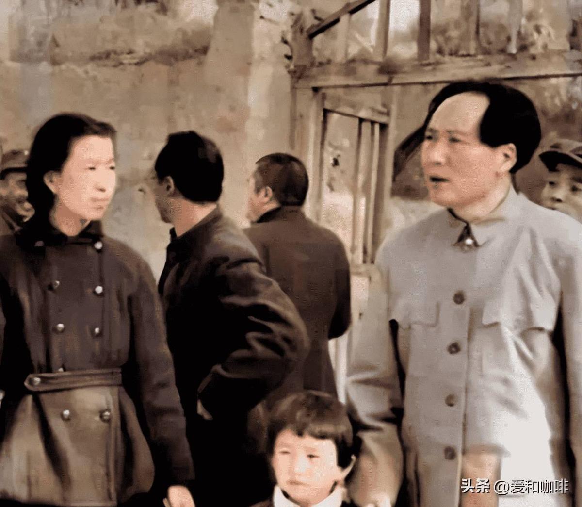 日军兽行：当着男人的面玷污了女儿，临走还残忍割下妻子乳房