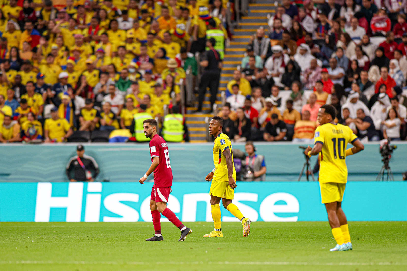 卡塔尔输球引热议国足,卡塔尔吐槽中国足球爆笑名场面