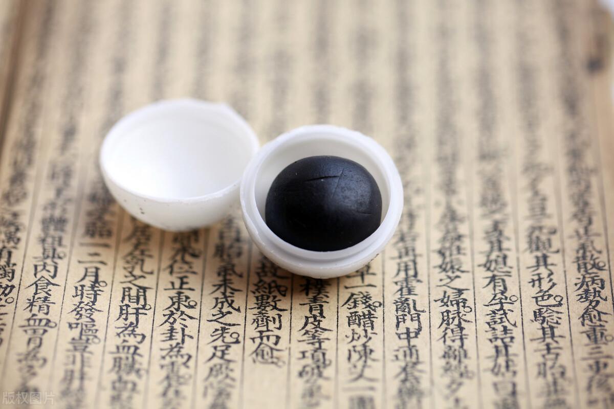 归脾丸与六味地黄丸可治疗哪些病,归脾丸六味地黄丸参苓白术丸功效