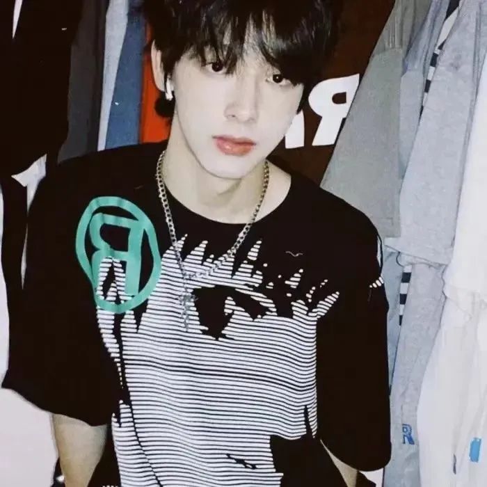 头像高级小众男士用,头像高级小众动漫女