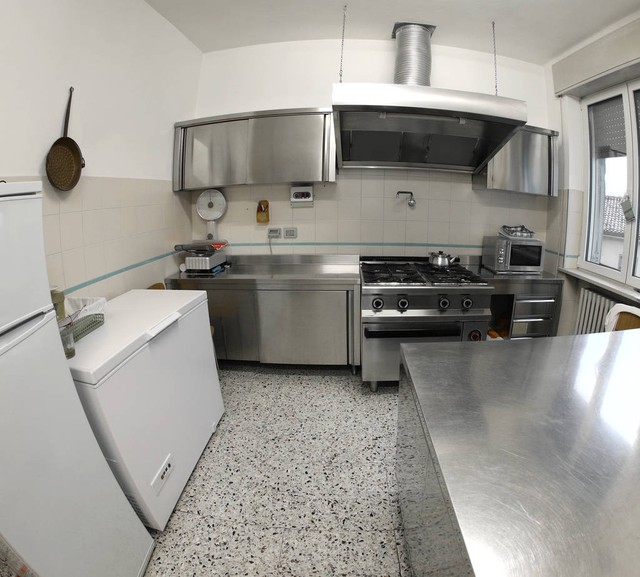 冰箱里面结冰不冷冻是怎么回事,冰箱制冷但不结冰解决办法