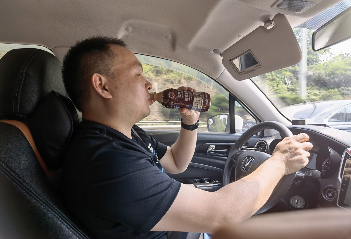 罗伯克咖啡,为奋斗路上的你加油~