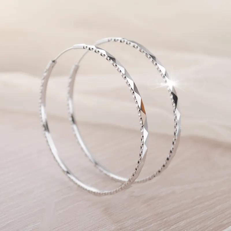 服装搭配套装女装,女装搭配配件有哪些品牌