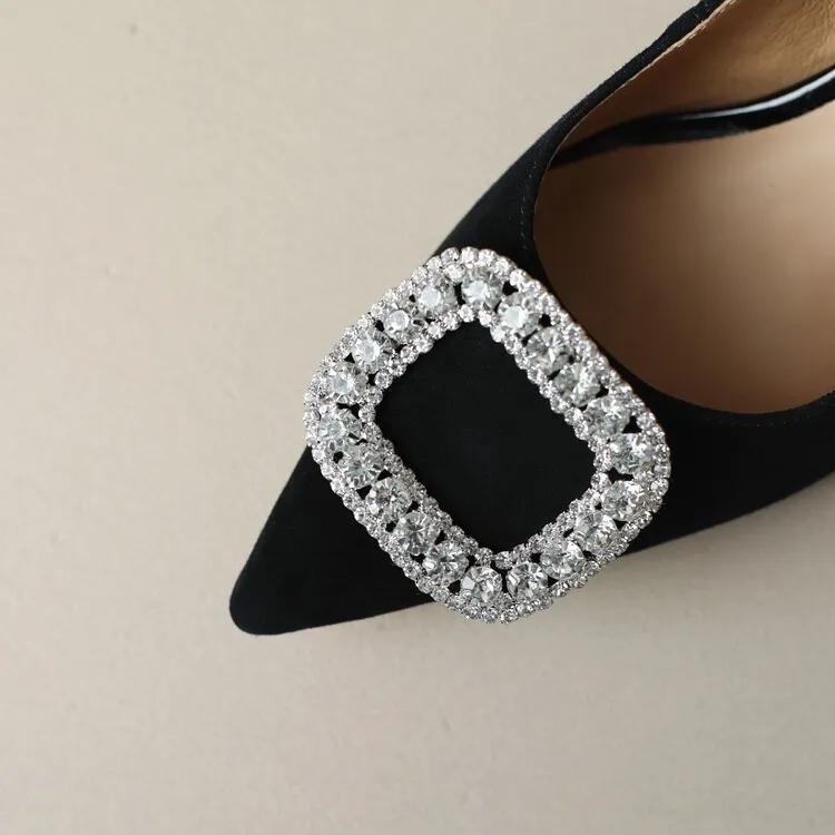 一款女人味十足的夏季高跟鞋,夏季女人味细跟高跟鞋