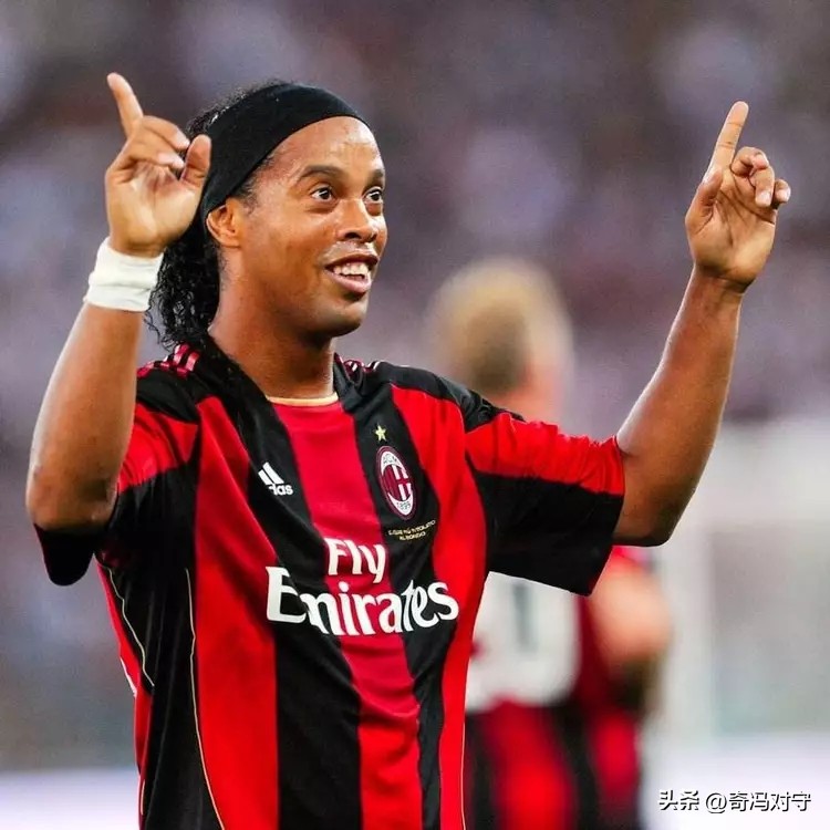 卡塔尔世界杯足球明星有哪些,罗纳尔迪尼奥现身卡塔尔多少分钟