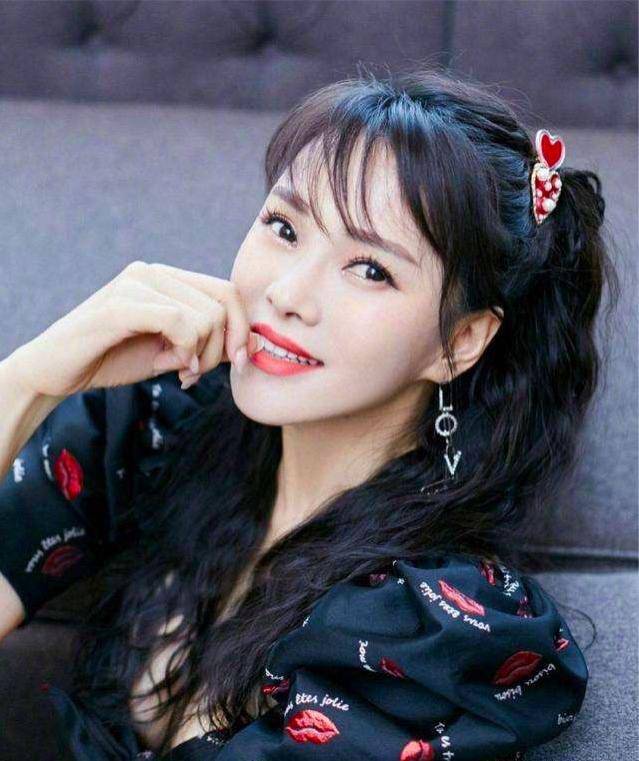 秦昊反矫情达人伊能静,秦昊反差萌伊能静