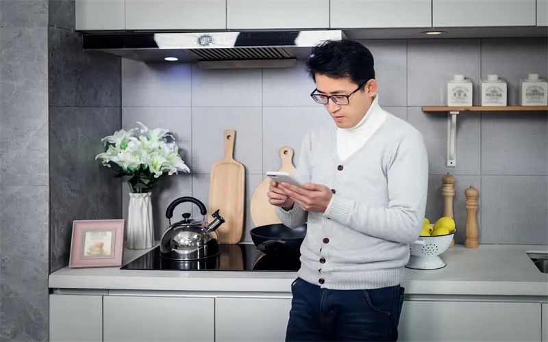 足不出户赚钱,怎么才能足不出户月入五六千