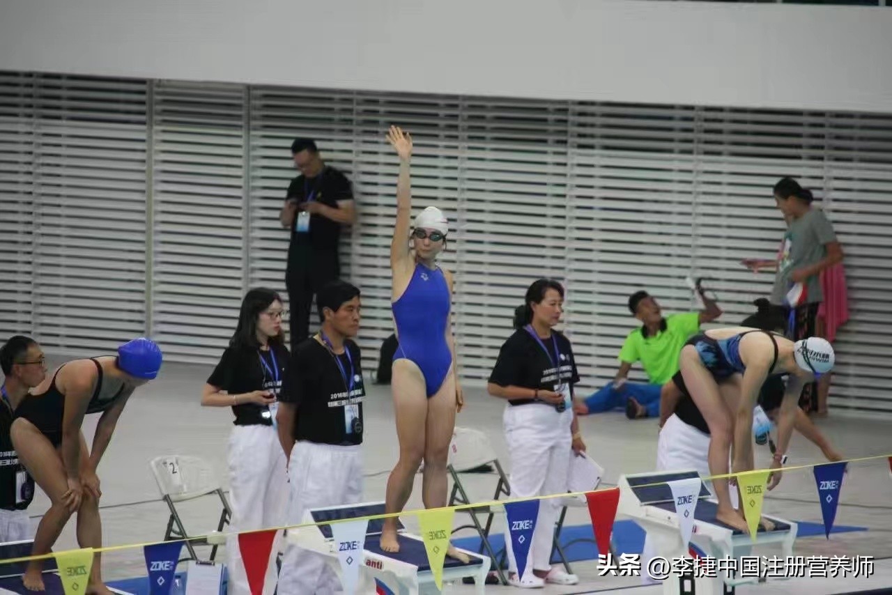 自由泳视频教学慢镜头,自由泳视频自学