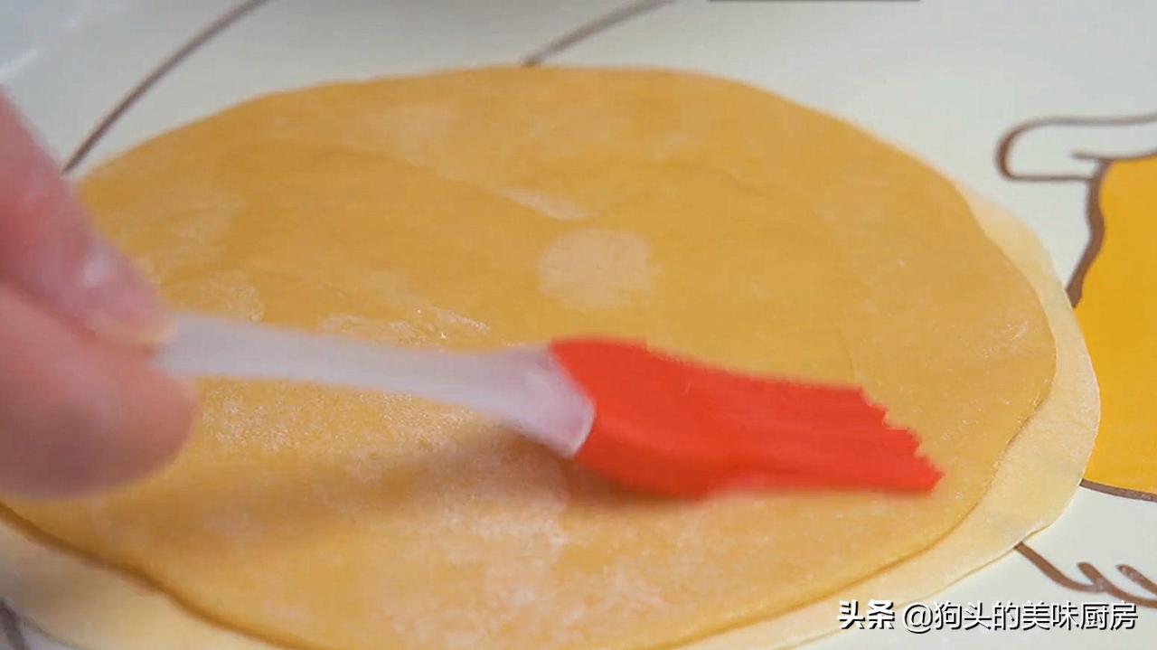 低筋面粉怎么做毛毛虫,面粉毛毛虫零食怎么做