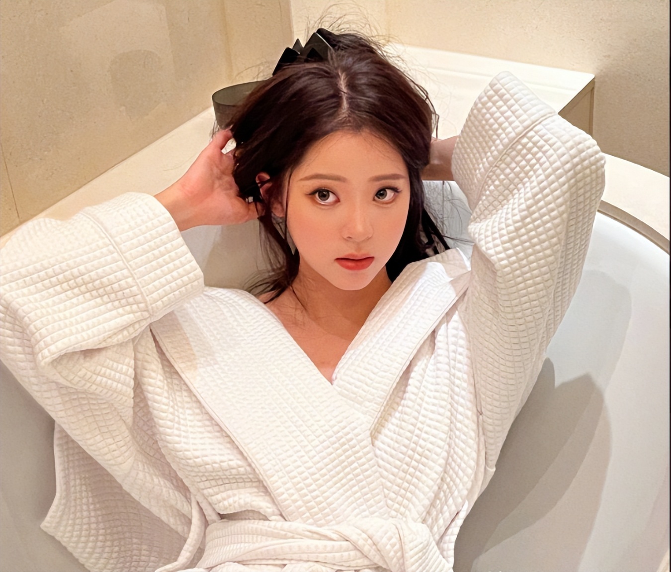 鹿晗潮牌遭吐槽,鹿晗回应潮牌被吐槽