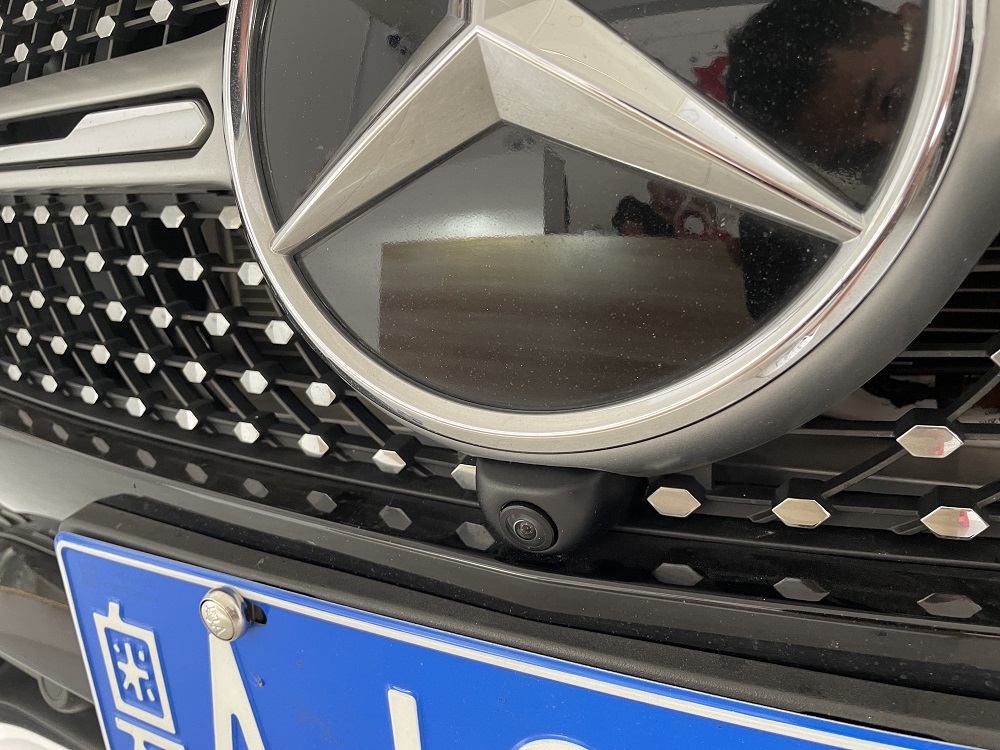 24款奔驰glc260l有抬头显示吗,如何操作奔驰glc260l全景影像