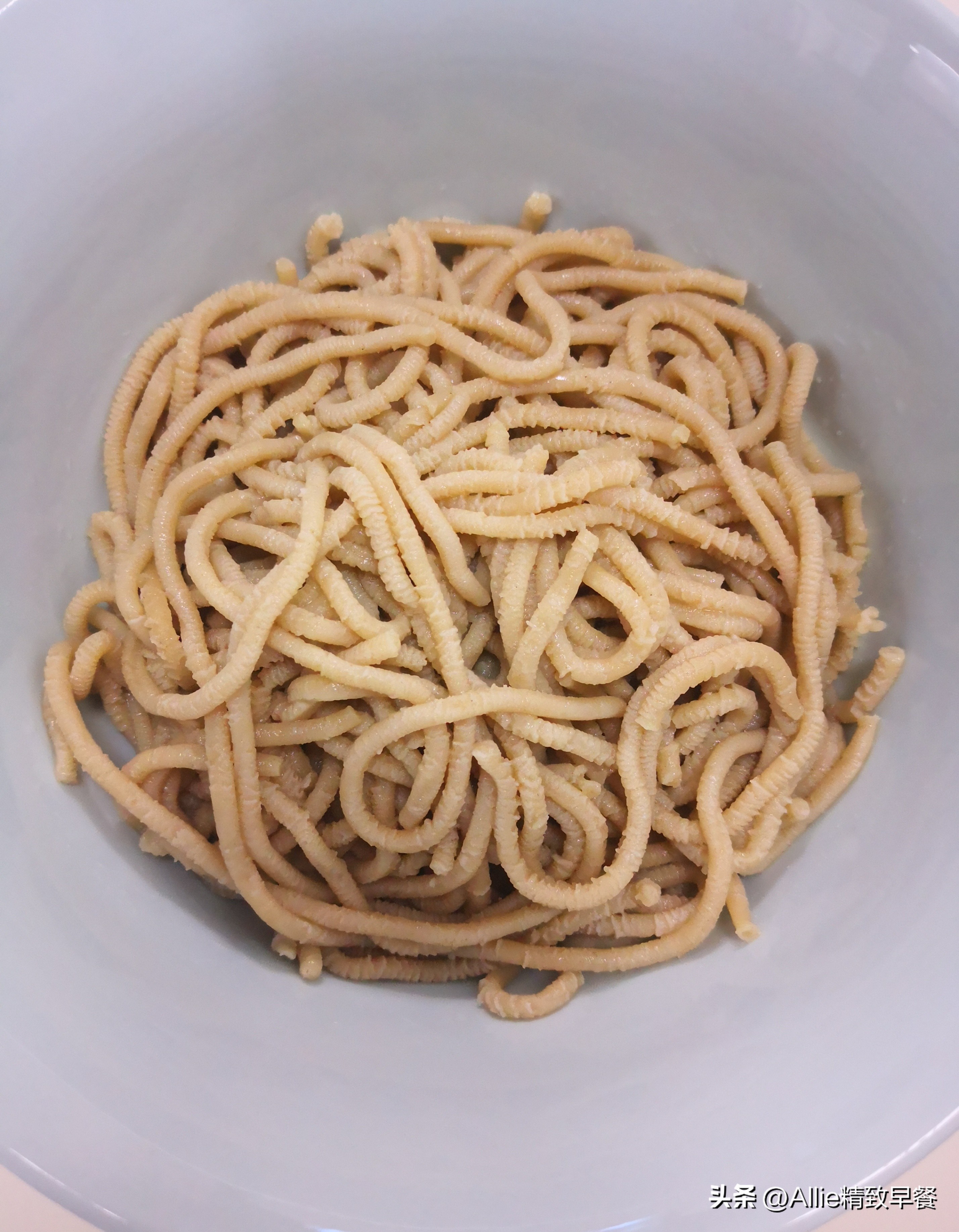 天气太热不想吃大鱼,凉拌莜面详细做法