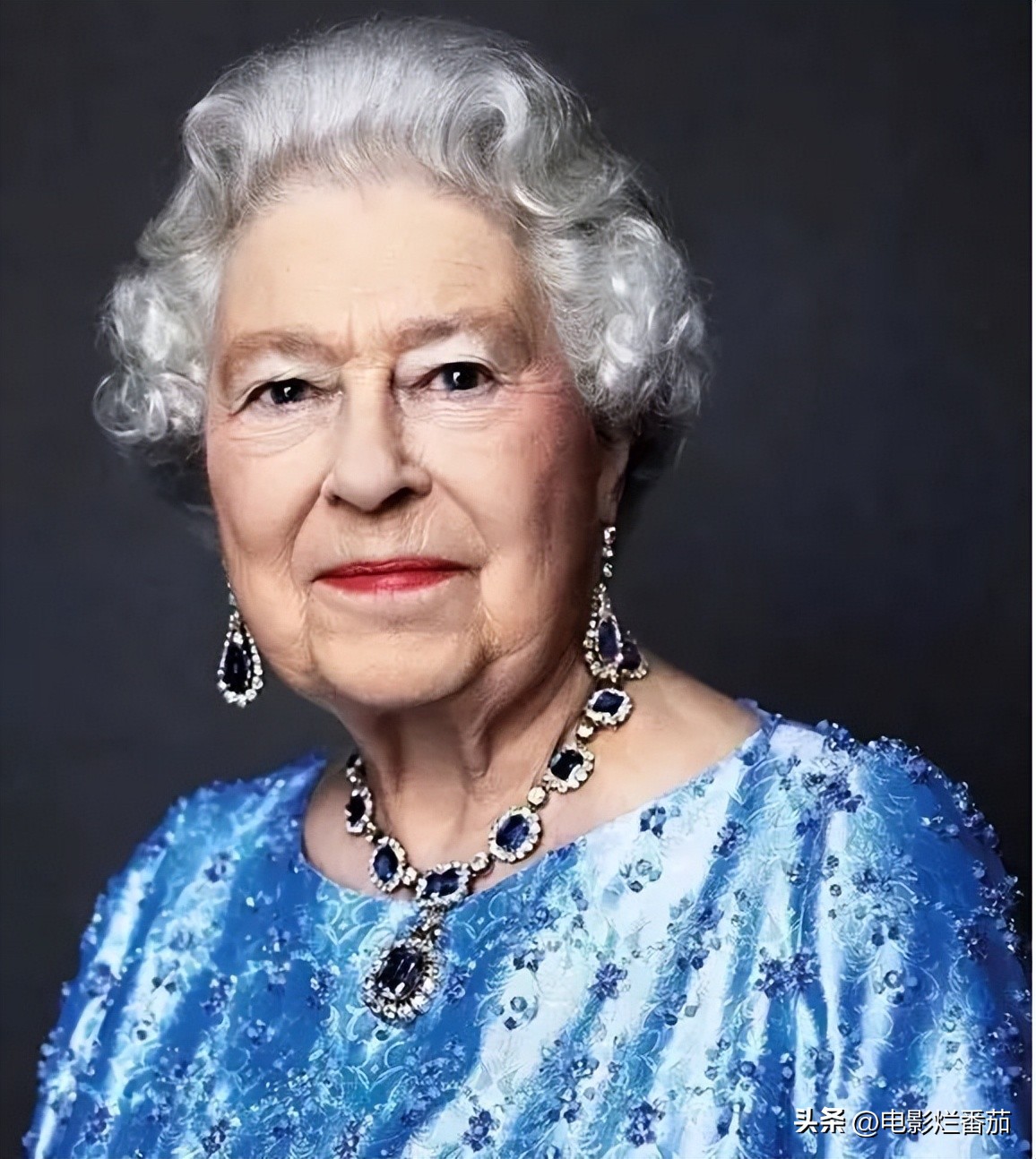 英国女王究竟有多少珠宝,英国女王有多少件珠宝