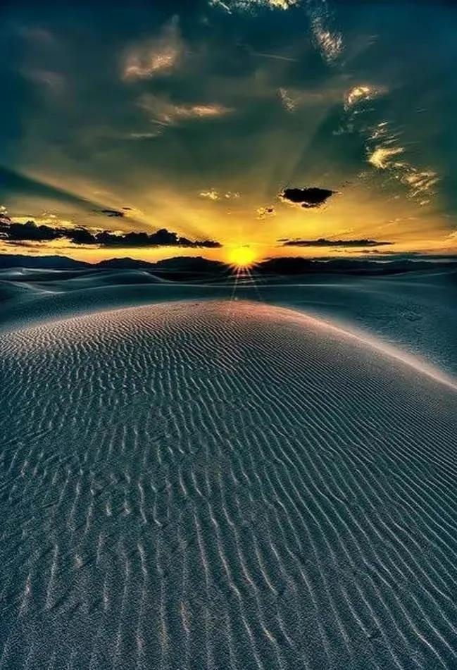 沙漠风景壁纸 (唯美沙漠风景图片壁纸)