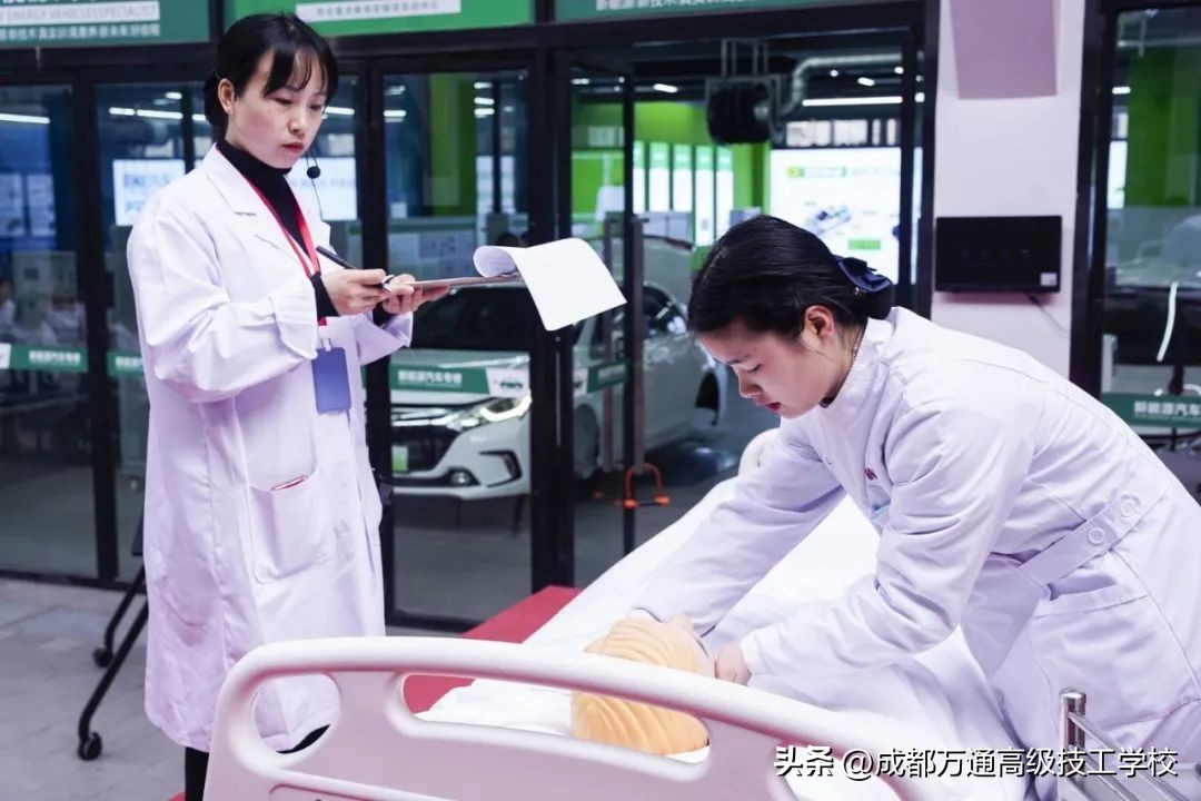 初中毕业后女生去职校读啥专业好,技校都有什么专业女生初中毕业