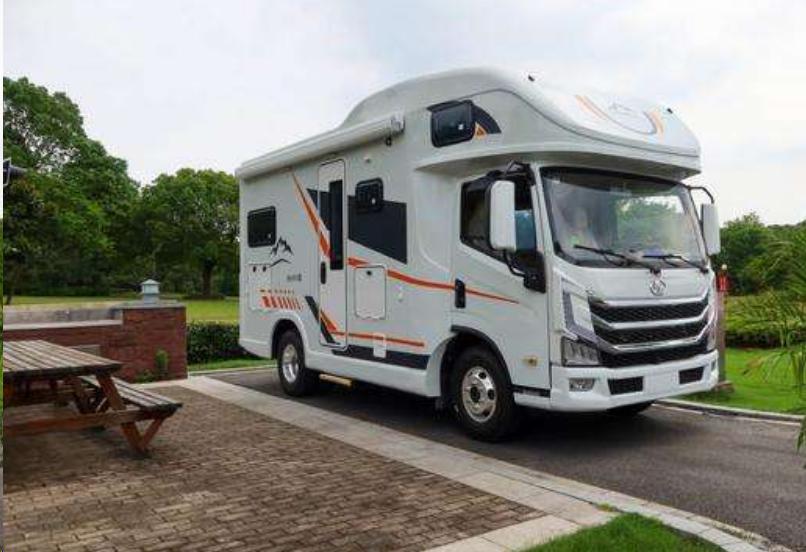 土豪花15万爆改五菱宏光货车,土豪花1000万爆改牧马人