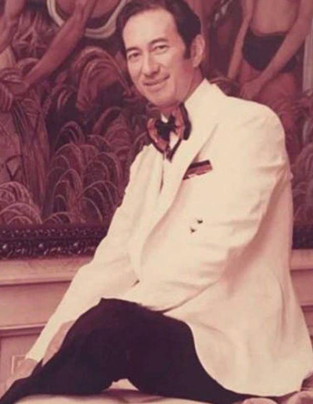 赌王何鸿燊：86万续命针每日一针，800万金丝楠木棺开启世纪葬礼