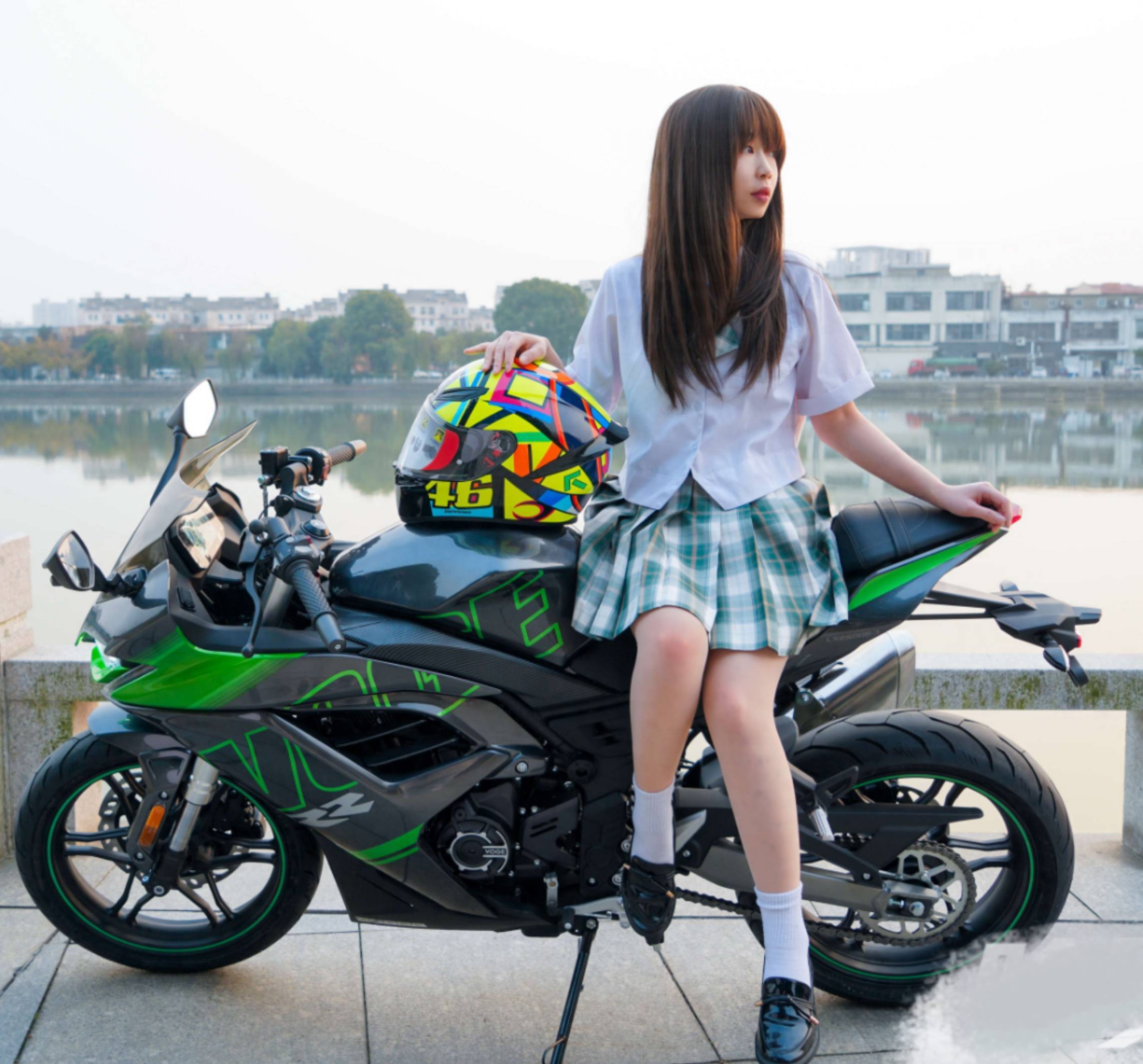 无极250rr竞技版23款如何区别,无极250rr仿赛