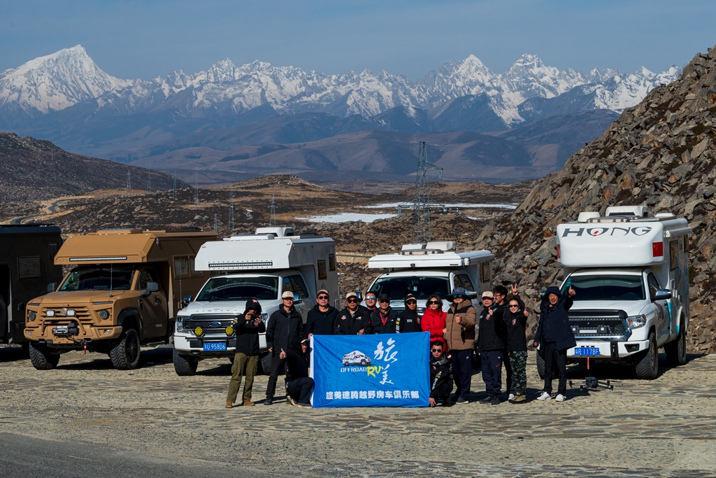 旅美速腾四驱越野皮卡房车价格,旅美速腾越野卡车房车官网