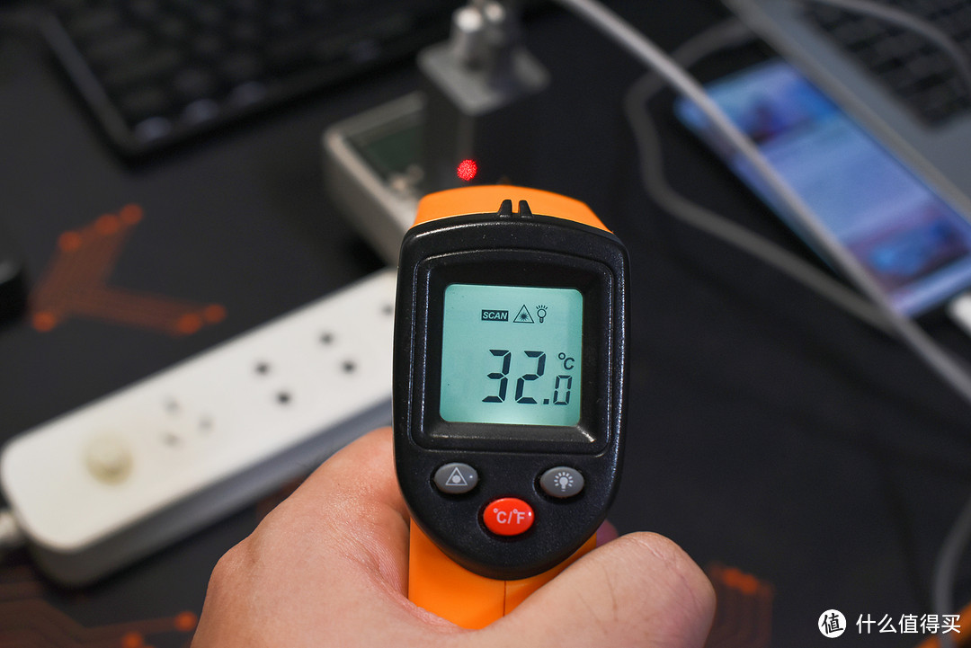 联想thinkbook6600h评测,联想thinkbook氮化镓快充100w